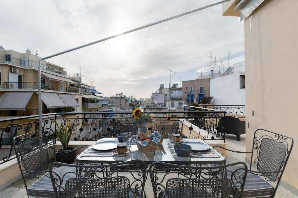 Soulis' Penthouse Near Acropolis Atenas Exterior foto
